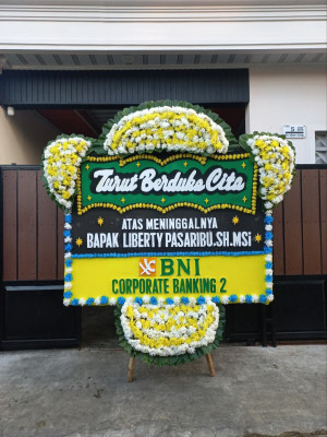 Papan Bunga Duka di Sandubaya